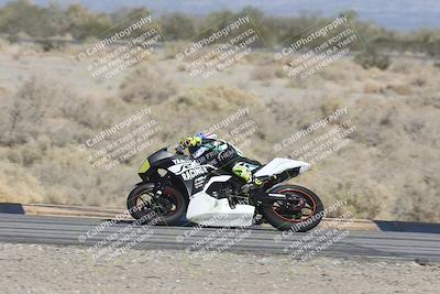 media/Dec-07-2025-CVMA (Sun) [[3e7d2de5dc]]/Race 9-Formula UL Shootout/